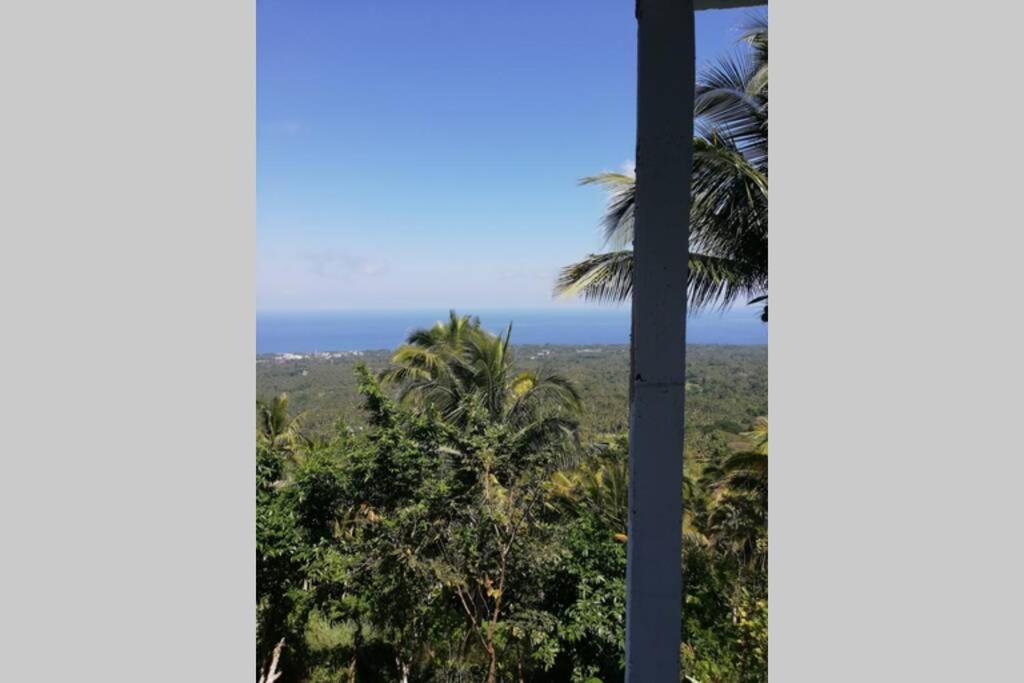 Апартаменти The Balcony Of The Camiguin Island Мамбахао Екстер'єр фото